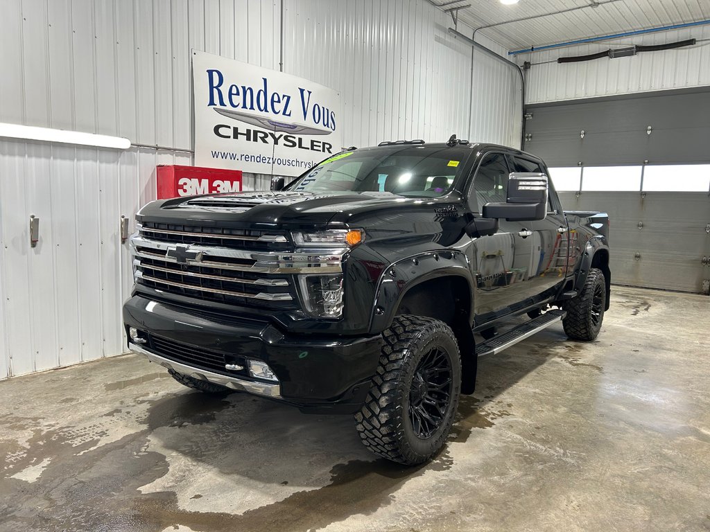 2022 Chevrolet SILVERADO 2500 High Country in Grand-Sault and Edmunston, New Brunswick - 1 - w1024h768px