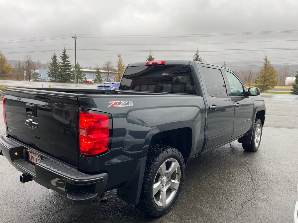 2017  SILVERADO K1500 LT LT in Grand-Sault and Edmunston, New Brunswick - 4 - w1024h768px