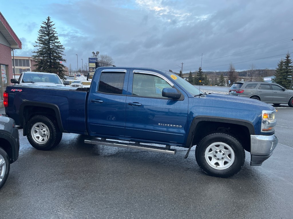 2017  Silverado LT in Grand-Sault and Edmunston, New Brunswick - 4 - w1024h768px