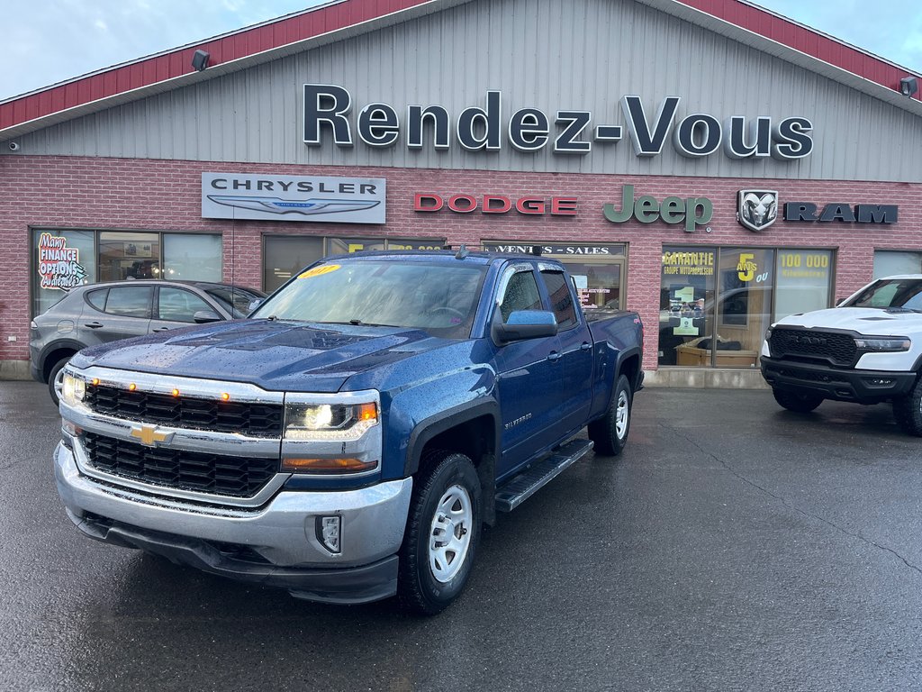 2017  Silverado LT in Grand-Sault and Edmunston, New Brunswick - 1 - w1024h768px