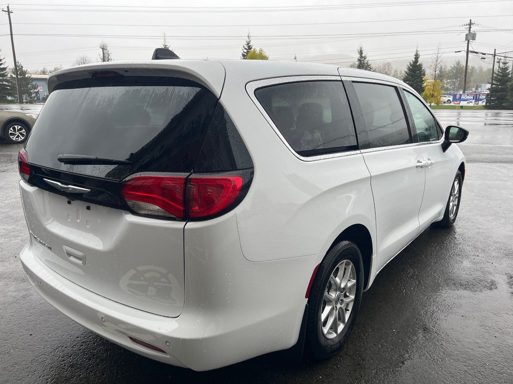 2024  Grand Caravan SXT in Grand-Sault and Edmunston, New Brunswick - 5 - w1024h768px