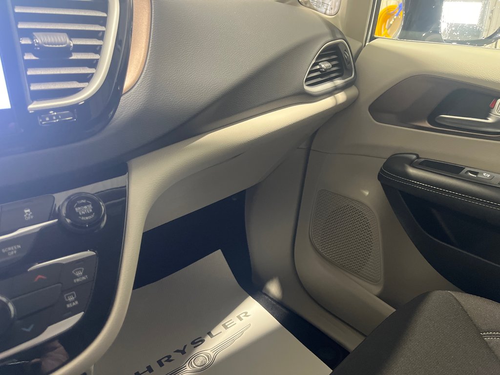2024 Chrysler Grand Caravan SXT in Grand-Sault and Edmunston, New Brunswick - 19 - w1024h768px