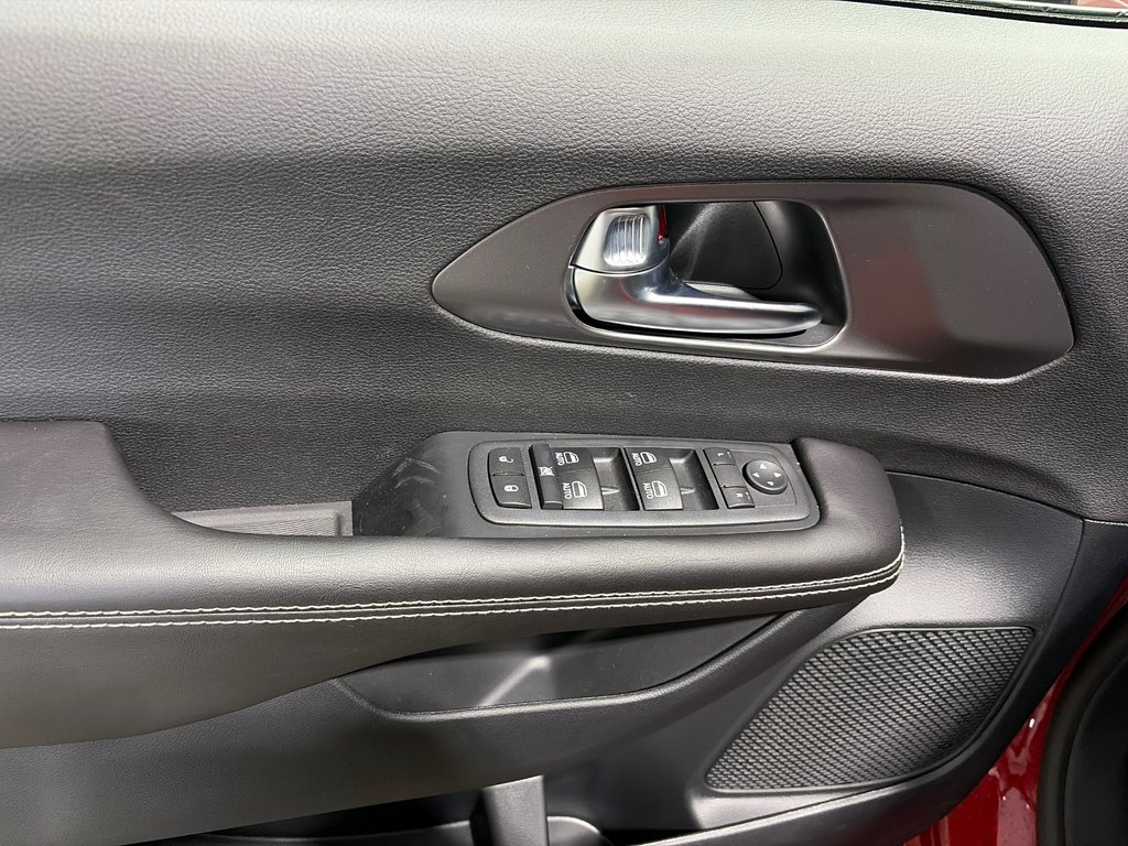 2026 Chrysler Grand Caravan SXT in Grand-Sault and Edmunston, New Brunswick - 17 - w1024h768px