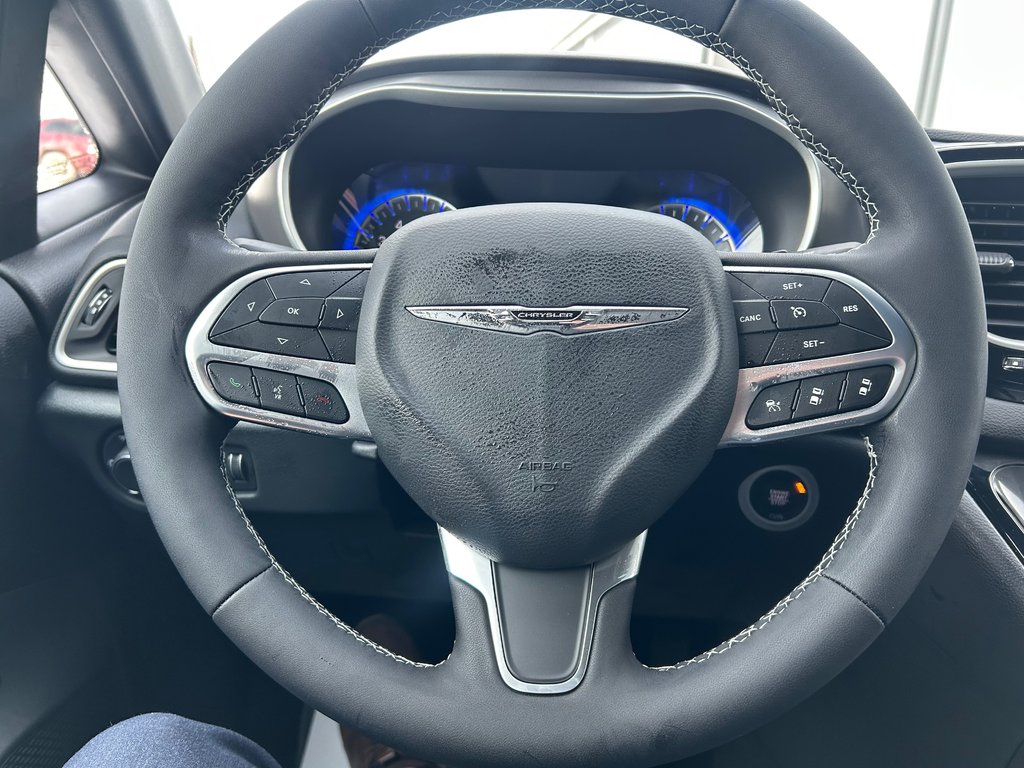 2026 Chrysler Grand Caravan SXT in Grand-Sault and Edmunston, New Brunswick - 10 - w1024h768px