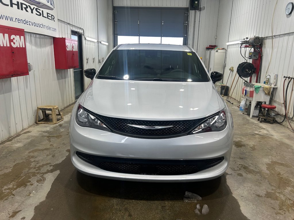 2026 Chrysler Grand Caravan SXT in Grand-Sault and Edmunston, New Brunswick - 2 - w1024h768px