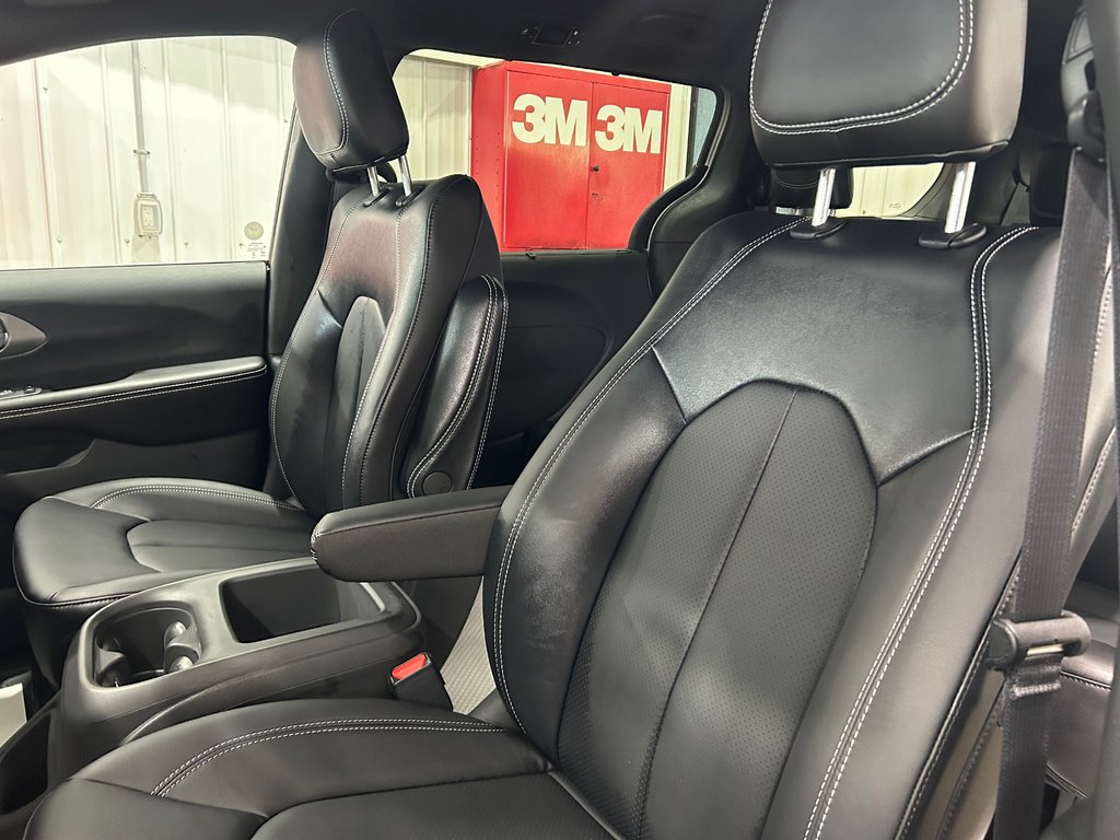 2026 Chrysler Grand Caravan SXT in Grand-Sault and Edmunston, New Brunswick - 8 - w1024h768px