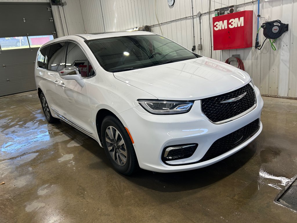 Pacifica Hybrid LIMITED 2022 à Grand-Sault et Edmunston, Nouveau-Brunswick - 3 - w1024h768px