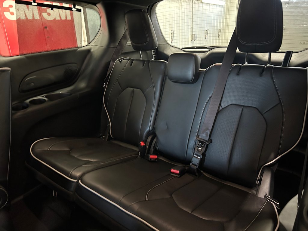 2024 Chrysler PACIFICA HYBRID PREMIUM S APPEARANCE in Grand-Sault and Edmunston, New Brunswick - 9 - w1024h768px