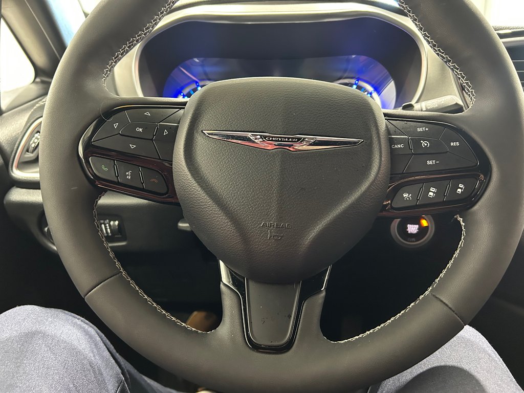 2024 Chrysler PACIFICA HYBRID PREMIUM S APPEARANCE in Grand-Sault and Edmunston, New Brunswick - 12 - w1024h768px