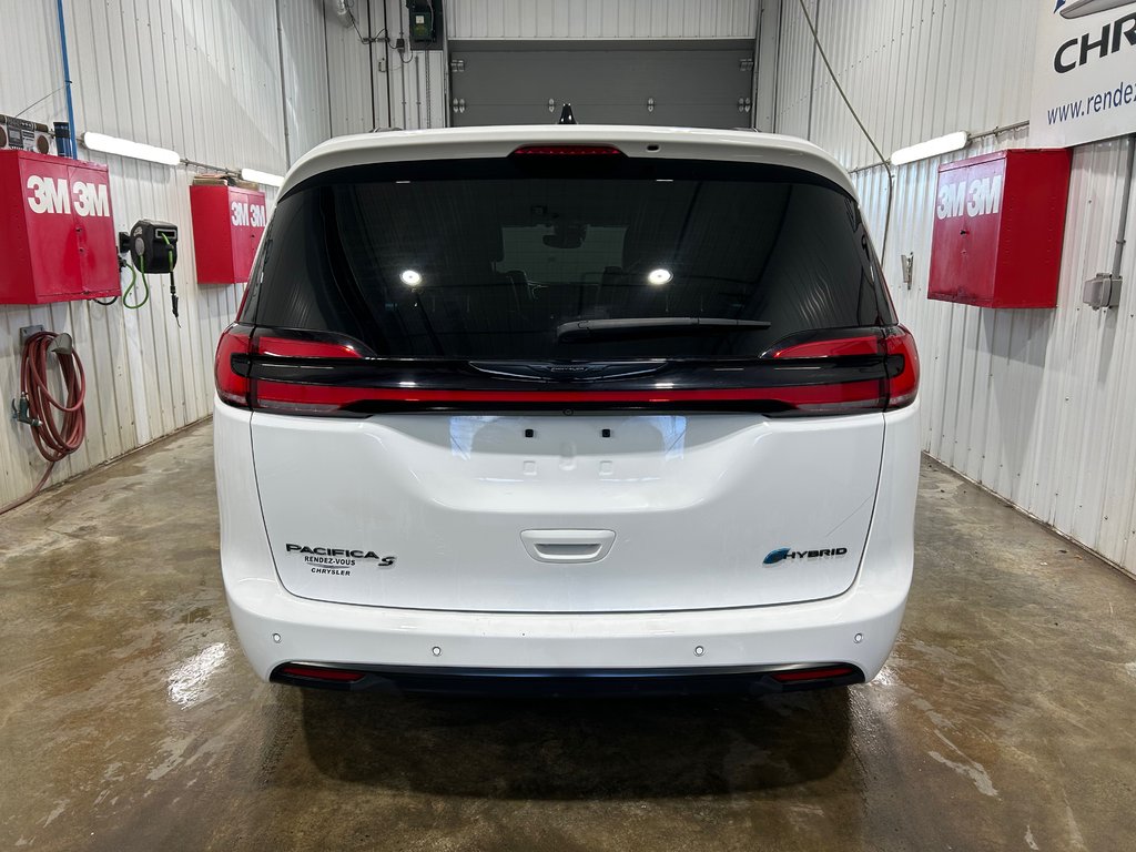 2024 Chrysler PACIFICA HYBRID PREMIUM S APPEARANCE in Grand-Sault and Edmunston, New Brunswick - 5 - w1024h768px