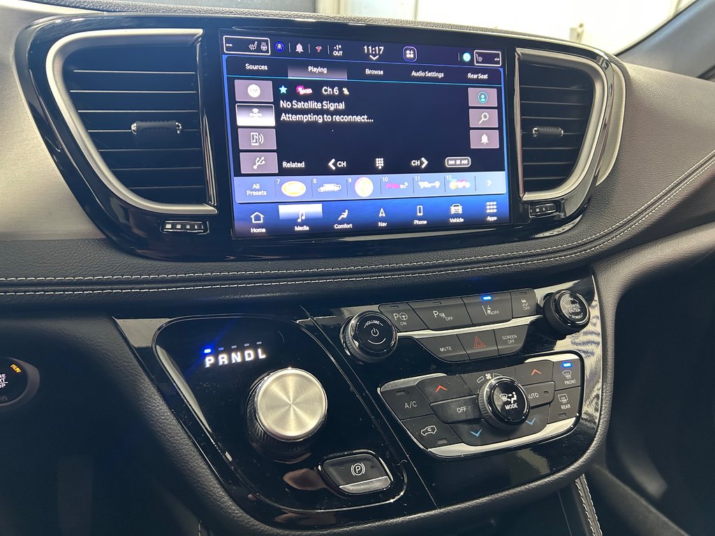2024 Chrysler PACIFICA HYBRID PREMIUM S APPEARANCE in Grand-Sault and Edmunston, New Brunswick - 13 - w1024h768px