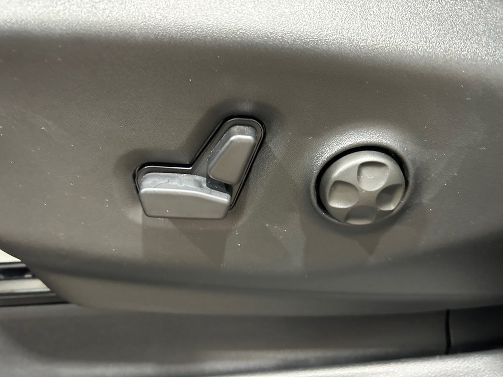 Chrysler Pacifica SELECT AWD 2026 à Grand-Sault et Edmunston, Nouveau-Brunswick - 12 - w1024h768px