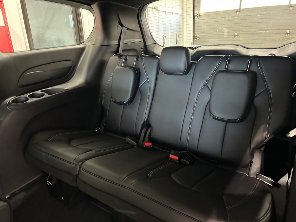 Chrysler Pacifica SELECT AWD 2026 à Grand-Sault et Edmunston, Nouveau-Brunswick - 10 - w1024h768px