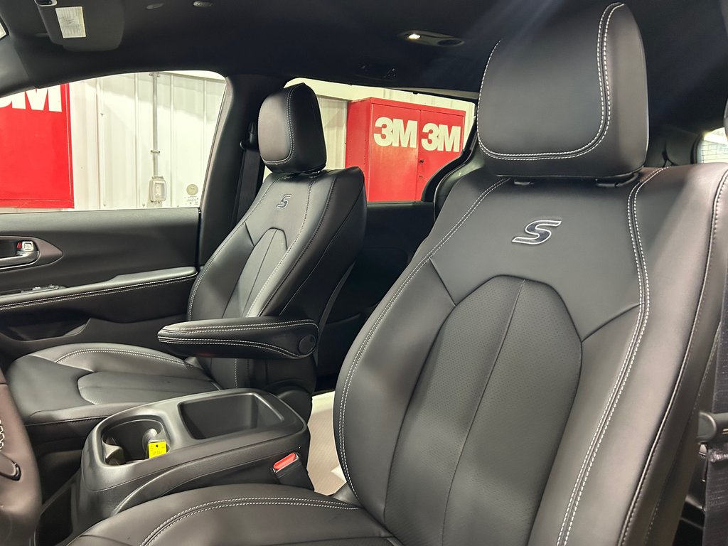 Chrysler Pacifica SELECT AWD 2026 à Grand-Sault et Edmunston, Nouveau-Brunswick - 10 - w1024h768px