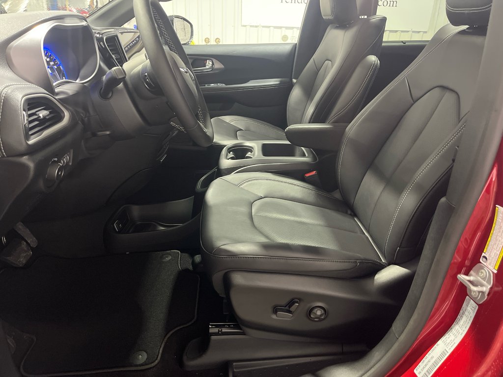 Chrysler Pacifica SELECT AWD 2026 à Grand-Sault et Edmunston, Nouveau-Brunswick - 15 - w1024h768px