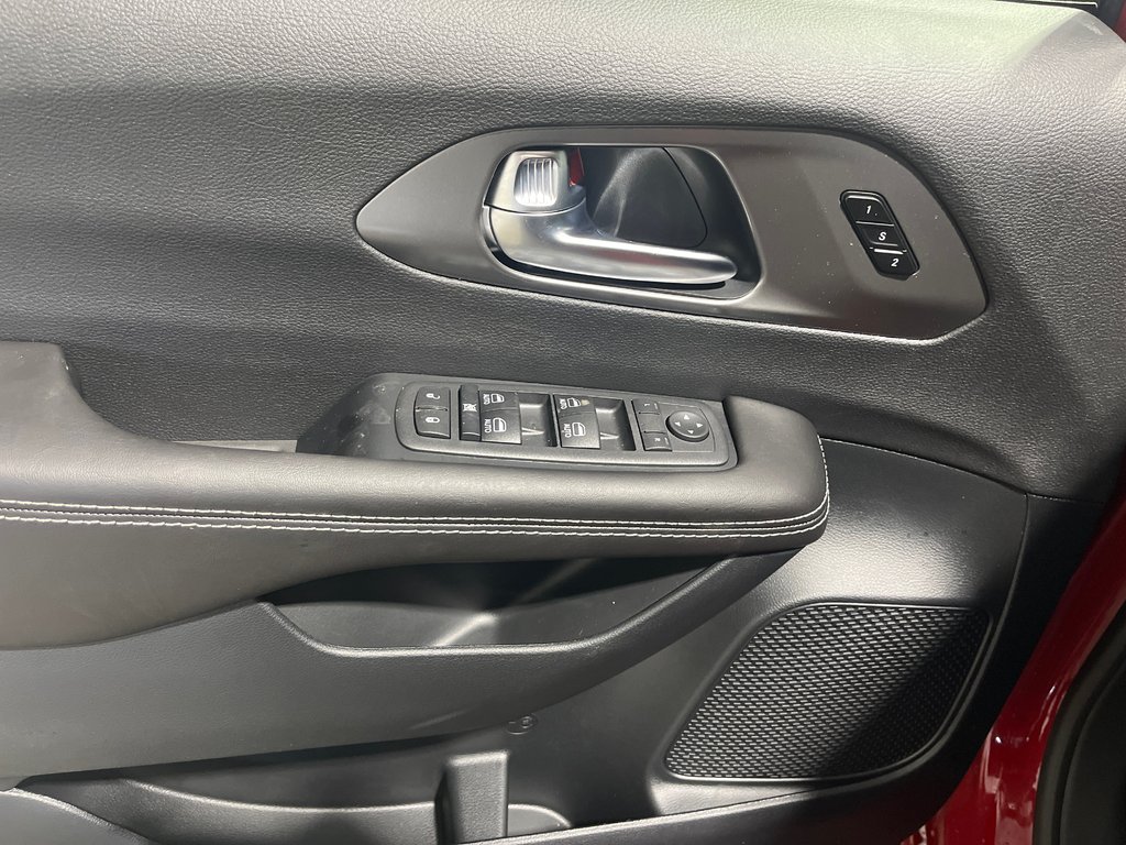 Chrysler Pacifica SELECT AWD 2026 à Grand-Sault et Edmunston, Nouveau-Brunswick - 14 - w1024h768px