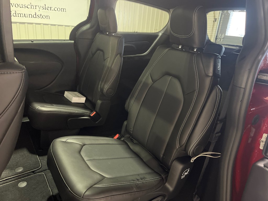Chrysler Pacifica SELECT AWD 2026 à Grand-Sault et Edmunston, Nouveau-Brunswick - 11 - w1024h768px