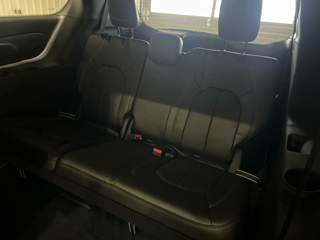 Chrysler Pacifica SELECT AWD 2026 à Grand-Sault et Edmunston, Nouveau-Brunswick - 12 - w1024h768px