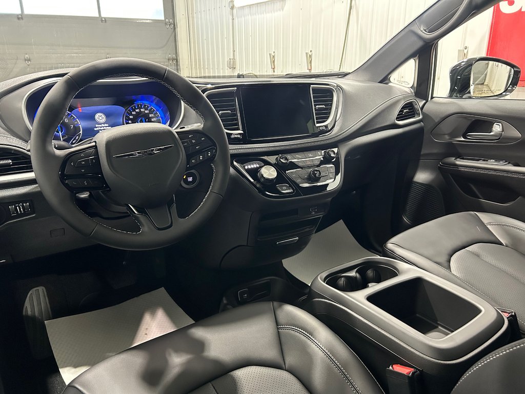 Chrysler Pacifica SELECT AWD 2026 à Grand-Sault et Edmunston, Nouveau-Brunswick - 7 - w1024h768px