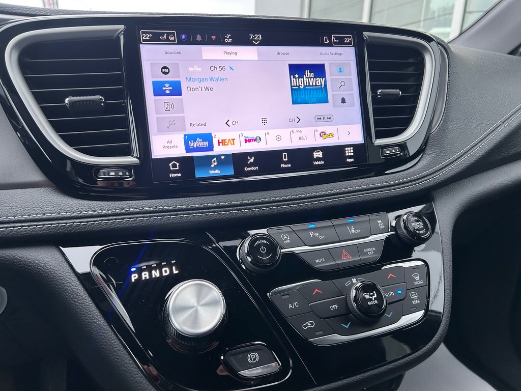 Chrysler Pacifica SELECT AWD 2026 à Grand-Sault et Edmunston, Nouveau-Brunswick - 12 - w1024h768px