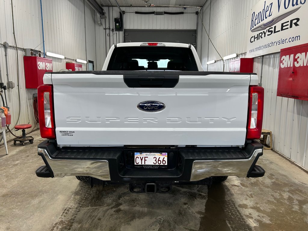 2024 Ford F250 in Grand-Sault and Edmunston, New Brunswick - 5 - w1024h768px