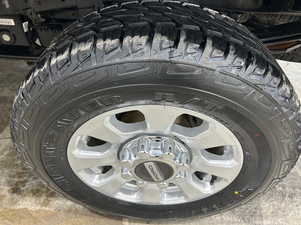 2024 Ford F250 in Grand-Sault and Edmunston, New Brunswick - 7 - w1024h768px