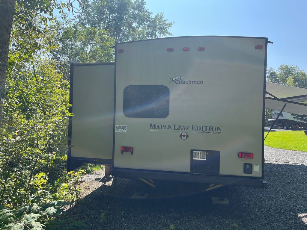 2016  TRAILER in Grand-Sault and Edmunston, New Brunswick - 4 - w1024h768px