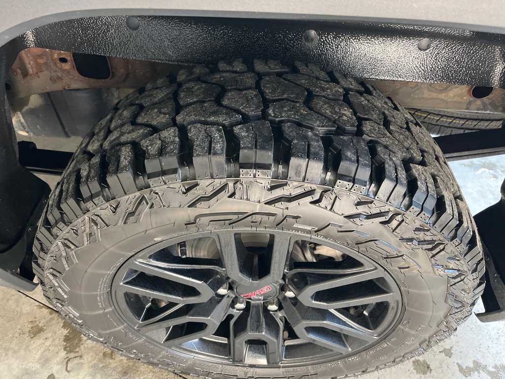 GMC SIERRA K1500 ELEVATION Elevation 2023 à Grand-Sault et Edmunston, Nouveau-Brunswick - 8 - w1024h768px