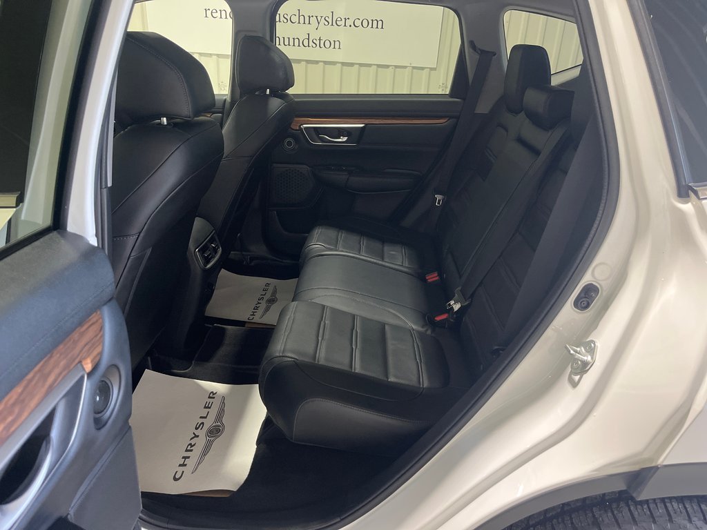 2022 Honda CR-V TOURING in Grand-Sault and Edmunston, New Brunswick - 11 - w1024h768px