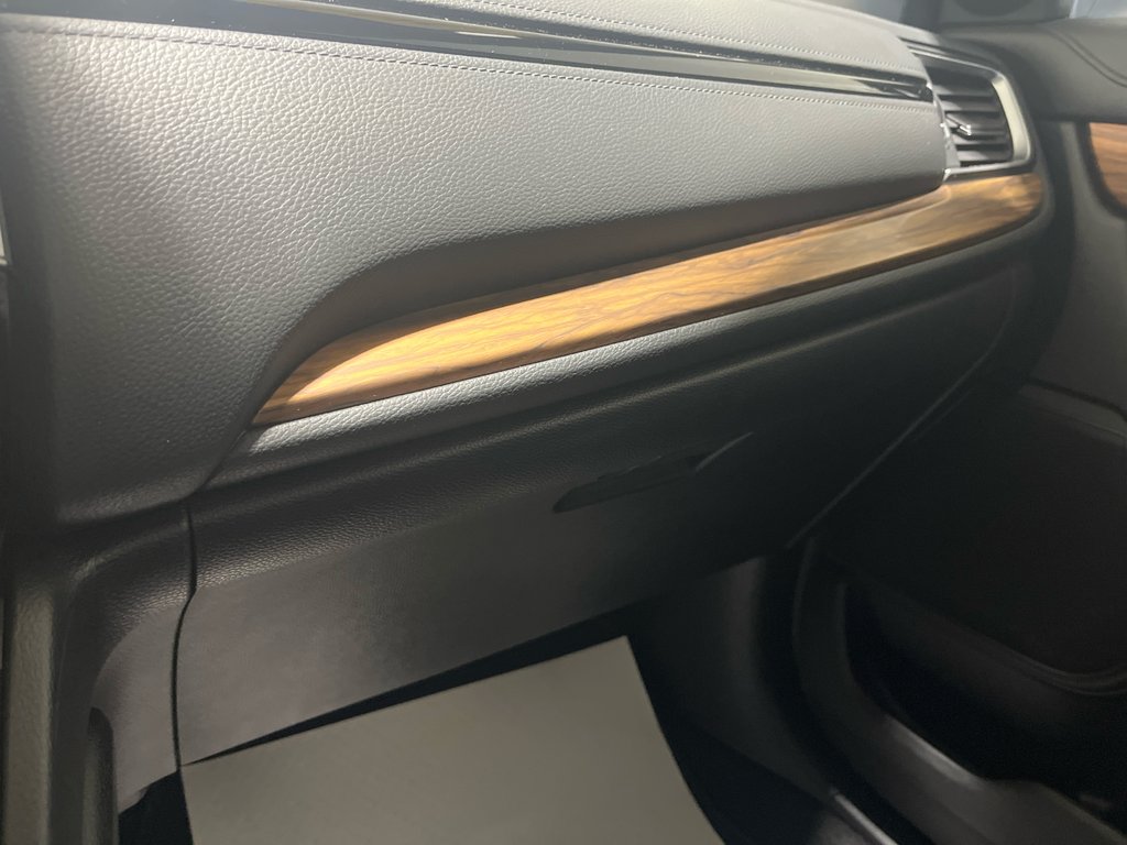 2022 Honda CR-V TOURING in Grand-Sault and Edmunston, New Brunswick - 19 - w1024h768px