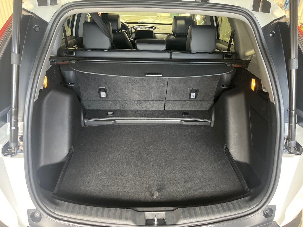 2022 Honda CR-V TOURING in Grand-Sault and Edmunston, New Brunswick - 9 - w1024h768px