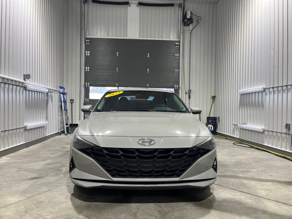 2022  Elantra Essential in Grand-Sault and Edmunston, New Brunswick - 2 - w1024h768px