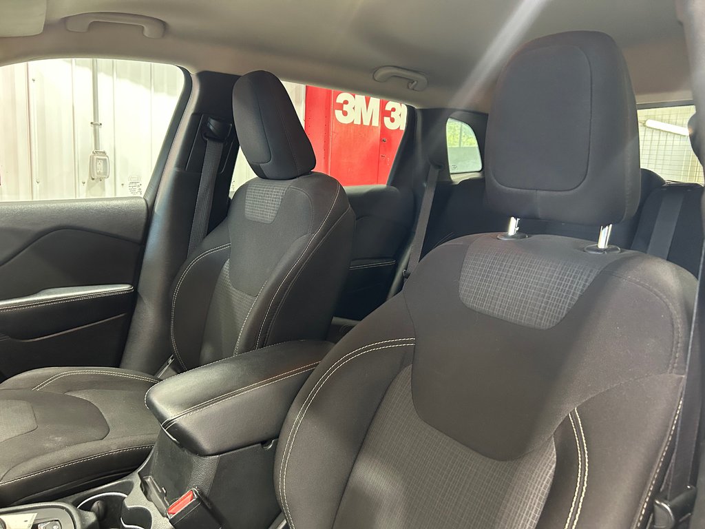 Jeep CHEROKEE North 2015 à Grand-Sault et Edmunston, Nouveau-Brunswick - 11 - w1024h768px