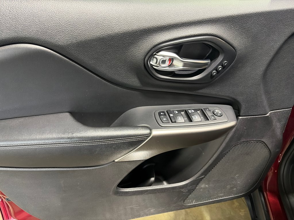 2021 Jeep CHEROKEE LIMITED High Altitude in Grand-Sault and Edmunston, New Brunswick - 12 - w1024h768px