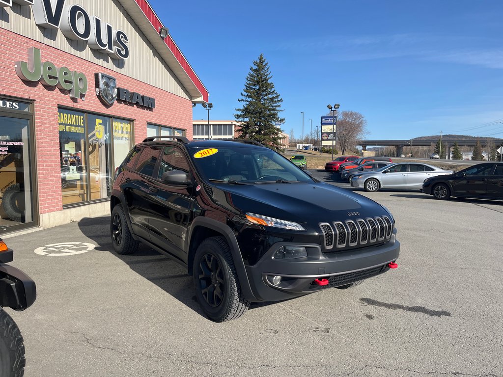 2017  CHEROKEE TRAILHAWK Trailhawk in Grand-Sault and Edmunston, New Brunswick - 3 - w1024h768px