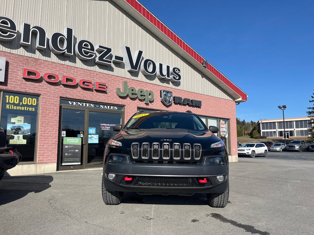 2017  CHEROKEE TRAILHAWK Trailhawk in Grand-Sault and Edmunston, New Brunswick - 2 - w1024h768px