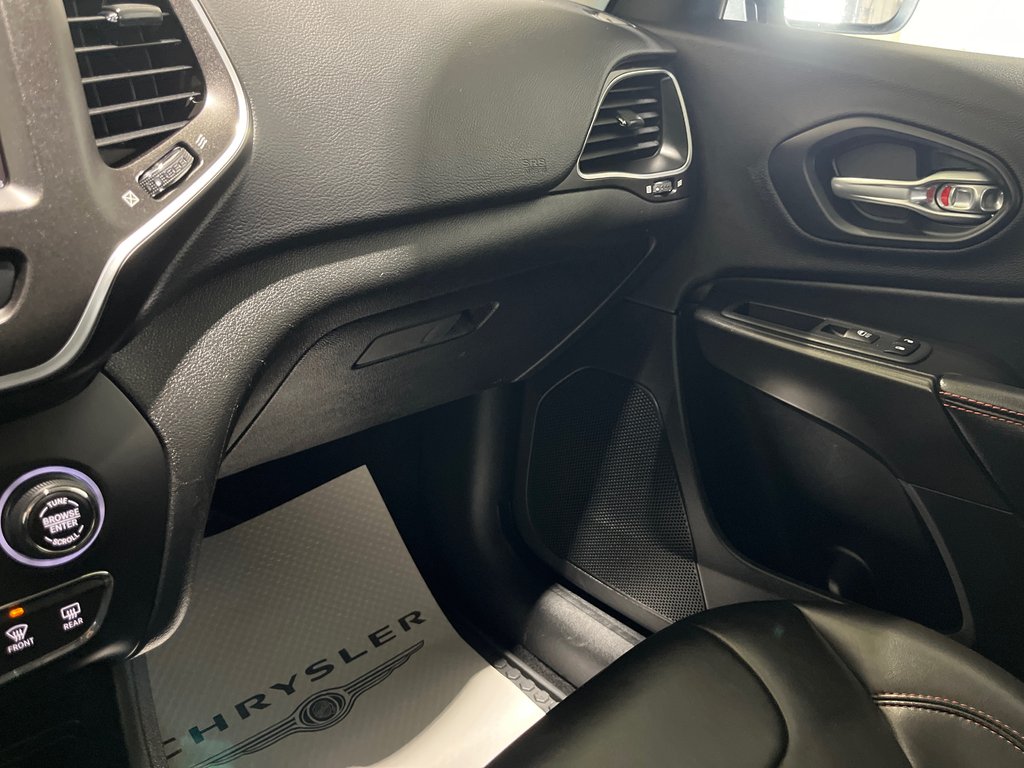 2019 Jeep CHEROKEE TRAILHAWK TRAILHAWK in Grand-Sault and Edmunston, New Brunswick - 19 - w1024h768px