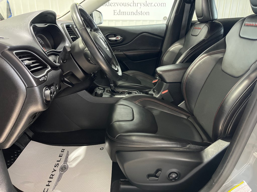 2019 Jeep CHEROKEE TRAILHAWK TRAILHAWK in Grand-Sault and Edmunston, New Brunswick - 13 - w1024h768px