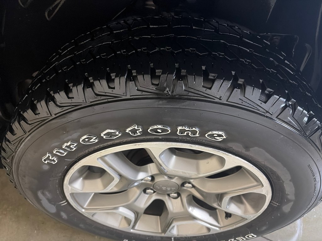 2020 Jeep CHEROKEE TRAILHAWK Trailhawk in Grand-Sault and Edmunston, New Brunswick - 9 - w1024h768px