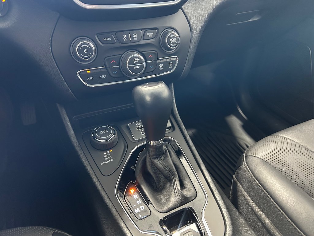 2022 Jeep CHEROKEE Altitude in Grand-Sault and Edmunston, New Brunswick - 15 - w1024h768px