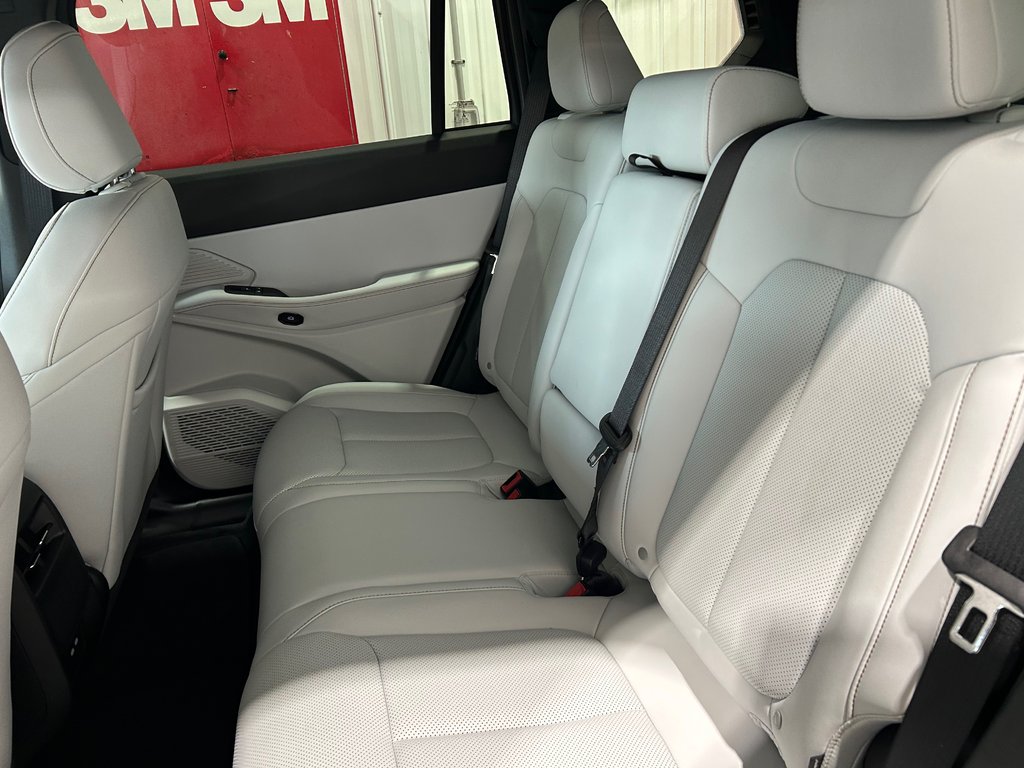 2026 Jeep Cherokee LIMITED in Grand-Sault and Edmunston, New Brunswick - 8 - w1024h768px