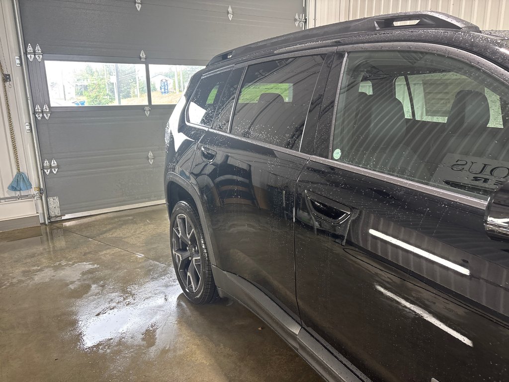 2026 Jeep Cherokee OVERLAND in Grand-Sault and Edmunston, New Brunswick - 4 - w1024h768px