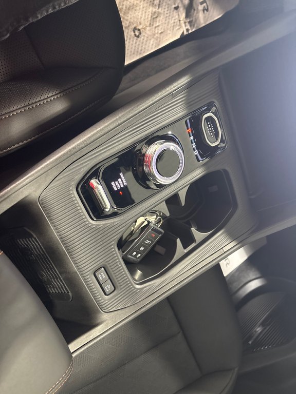 2026 Jeep Cherokee OVERLAND in Grand-Sault and Edmunston, New Brunswick - 13 - w1024h768px