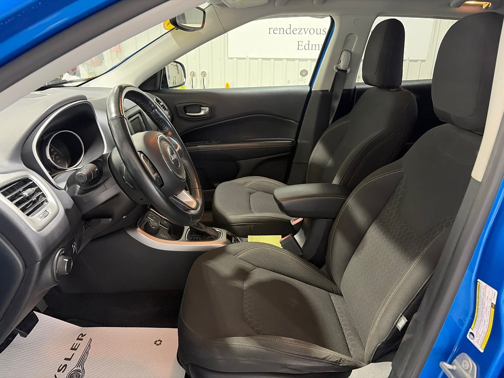 2018 Jeep COMPASS SPORT SPORT in Grand-Sault and Edmunston, New Brunswick - 12 - w1024h768px