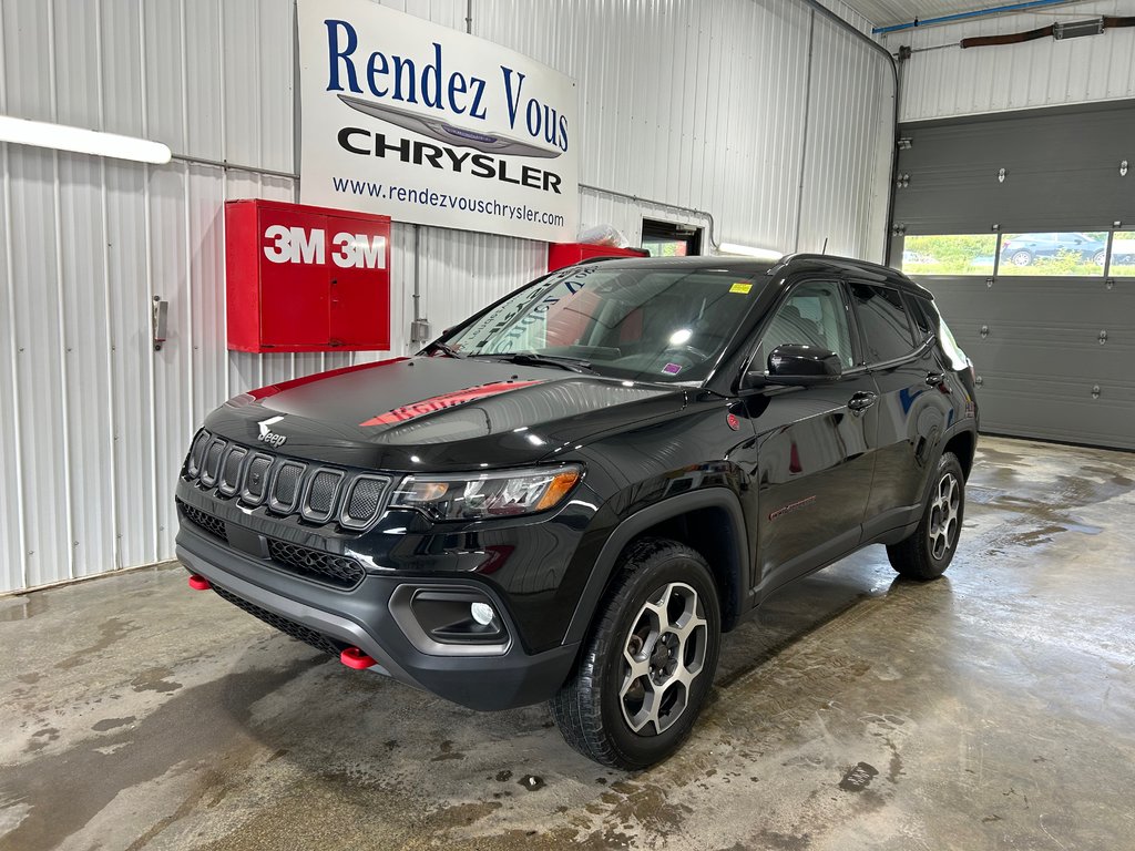 2022  Compass TRAILHAWK in Grand-Sault and Edmunston, New Brunswick - 1 - w1024h768px