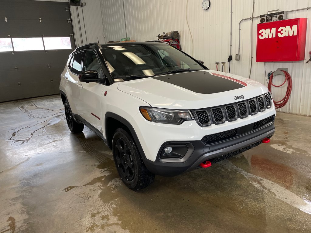 2023  Compass TRAILHAWK in Grand-Sault and Edmunston, New Brunswick - 2 - w1024h768px