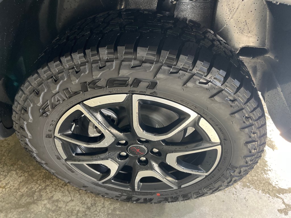 2025 Jeep Compass TRAILHAWK in Grand-Sault and Edmunston, New Brunswick - 8 - w1024h768px