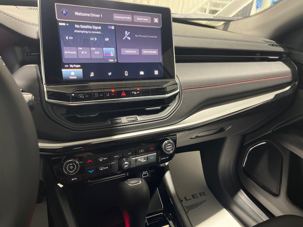 2025 Jeep Compass TRAILHAWK in Grand-Sault and Edmunston, New Brunswick - 15 - w1024h768px