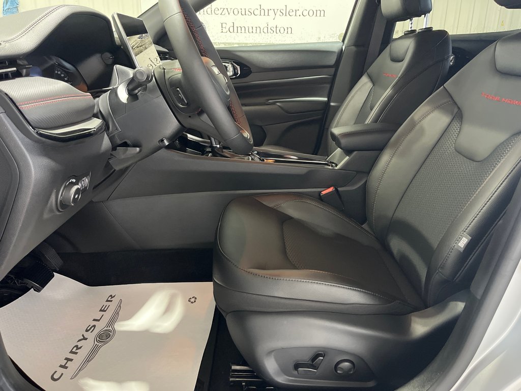 2025 Jeep Compass TRAILHAWK in Grand-Sault and Edmunston, New Brunswick - 12 - w1024h768px
