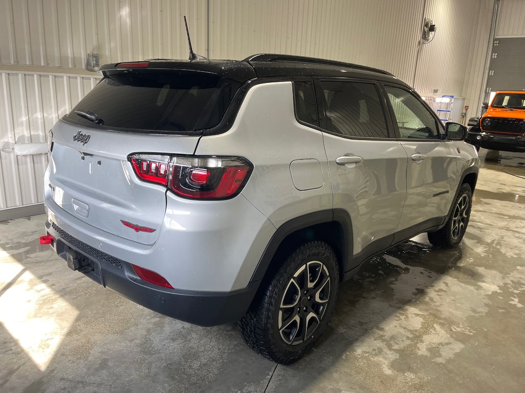 2025 Jeep Compass TRAILHAWK in Grand-Sault and Edmunston, New Brunswick - 5 - w1024h768px